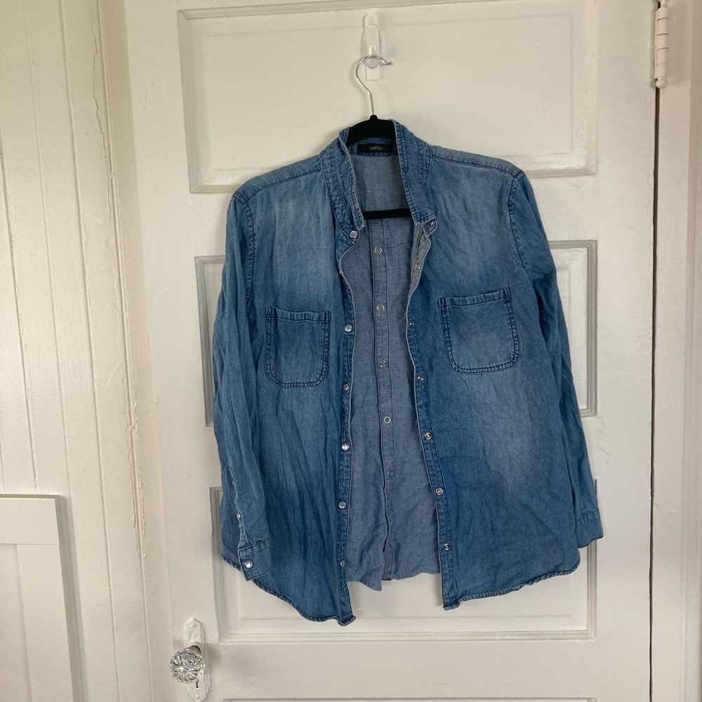 Denim Button down size XS back button detailing